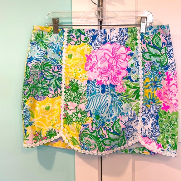 Lilly Pulitzer Dresses & Skirts - Lilly Pulitzer floral skort